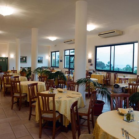 Villaggio Pineta Petto Bianco Capo Vaticano Exterior foto